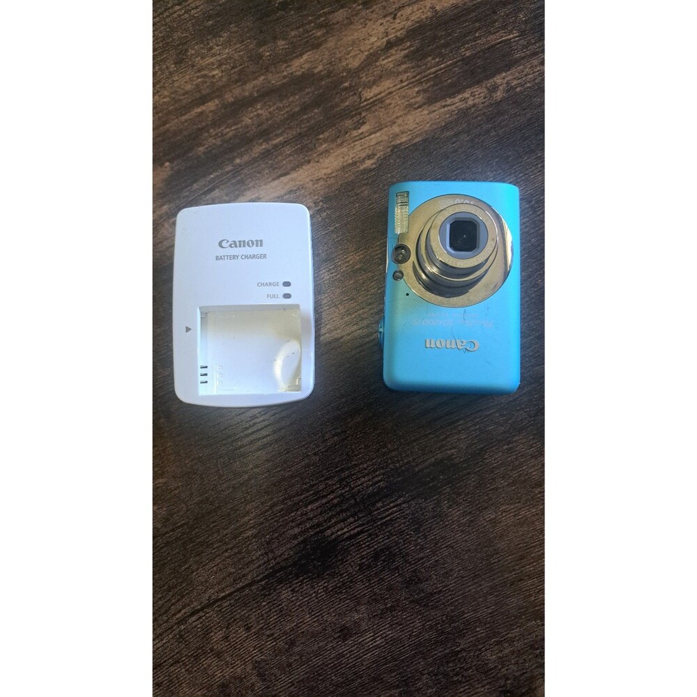 Canon PowerShot SD1200 IS Digital 8.0MP Camera W/Charger &Battery read below